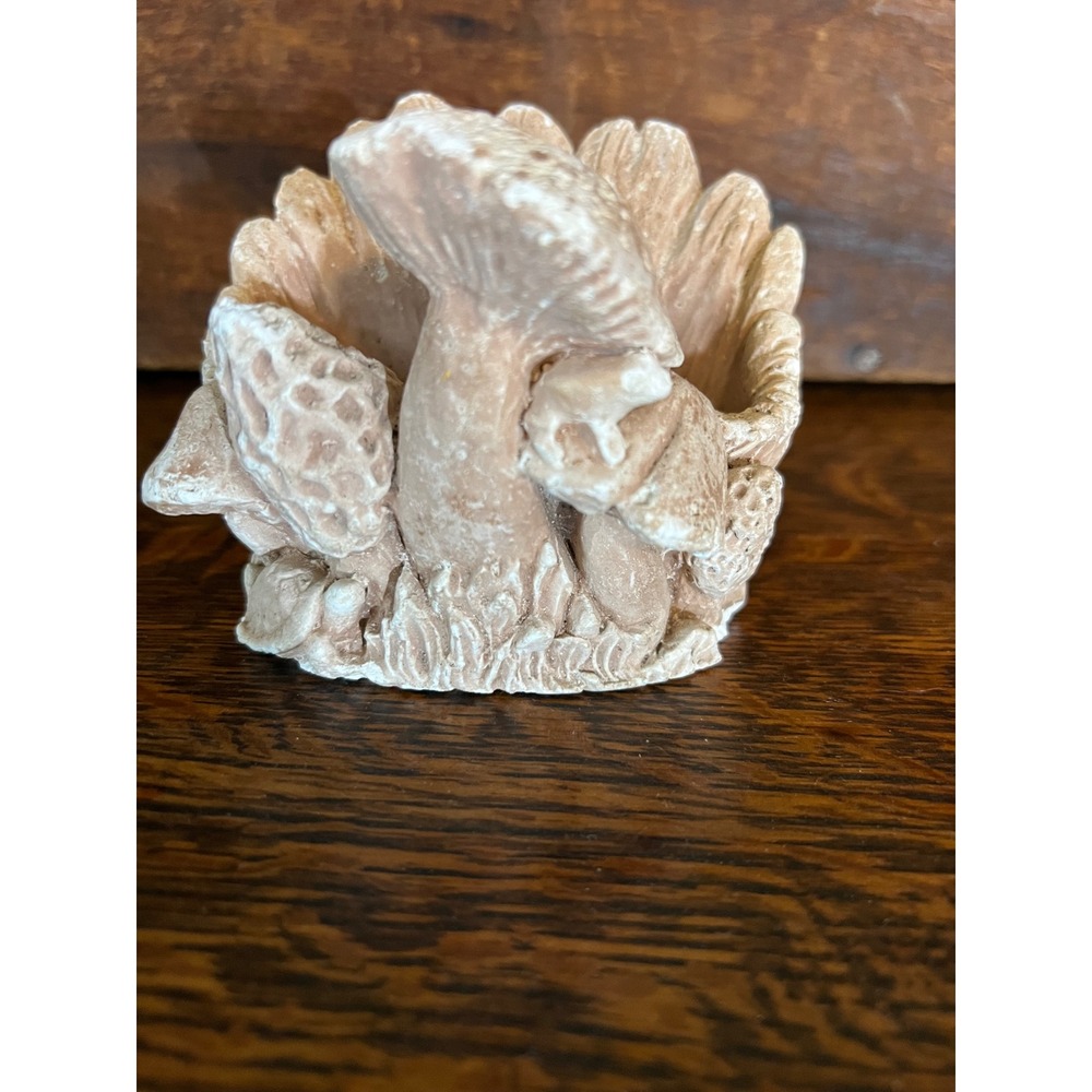 Vintage Austin Productions Morel Mushroom Frog Figurine Peddler Sponge Holder